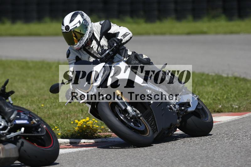 /Archiv-2024/29 12.06.2024 MOTO.CH Track Day ADR/Gruppe rot/26-1